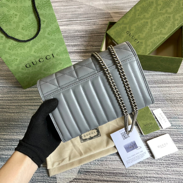 BORSA A TRACOLLA GG MARMONT MINI 20 IN PELLE DI VITELLO GRIGIA