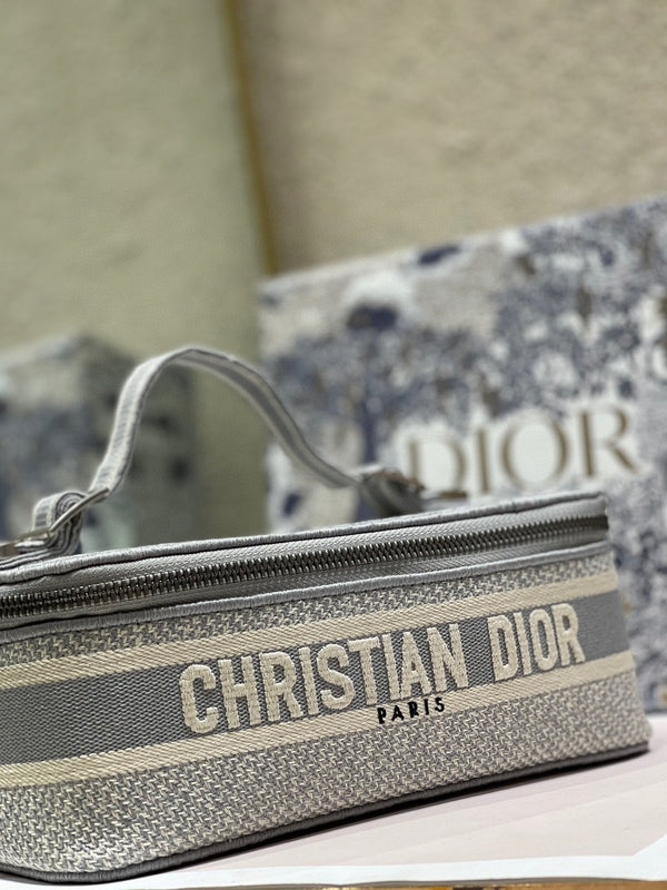 PICCOLO BORSA DA TOELETTATURA 24 IN JACQUARD OBLIQUE MONOGRAM GRIGIO CHIARO