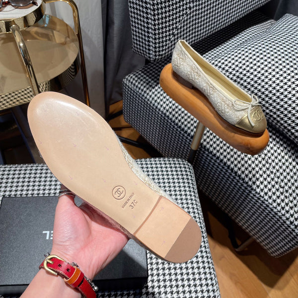 ballerina in tweed bianco oro, pelle di vitello metallizzata oro