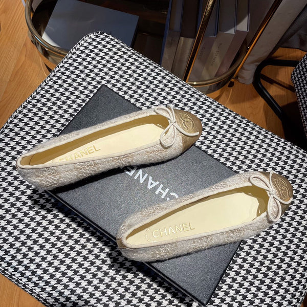 ballerina in tweed bianco oro, pelle di vitello metallizzata oro