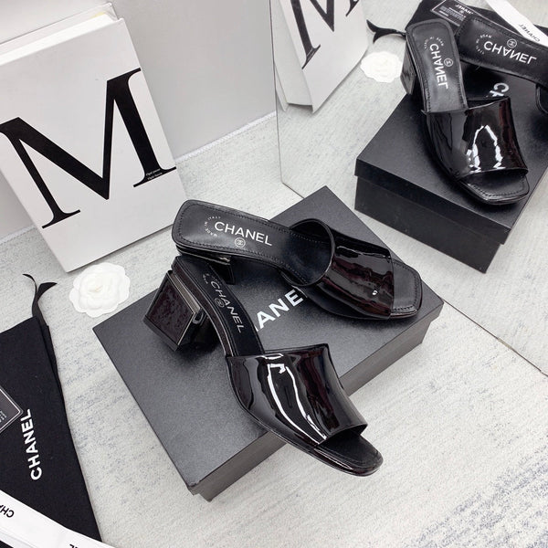 CC 26s Mules Sandals 4.5cm Patent Leather 162898