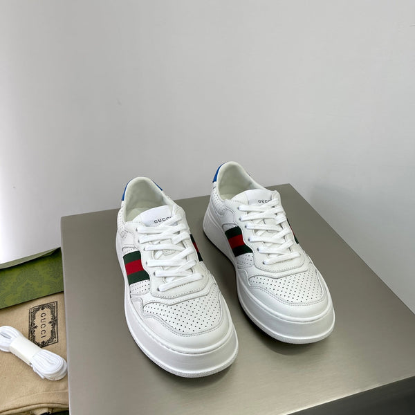 Sneaker GG ACE da uomo in pelle di vitello bianca 536967
