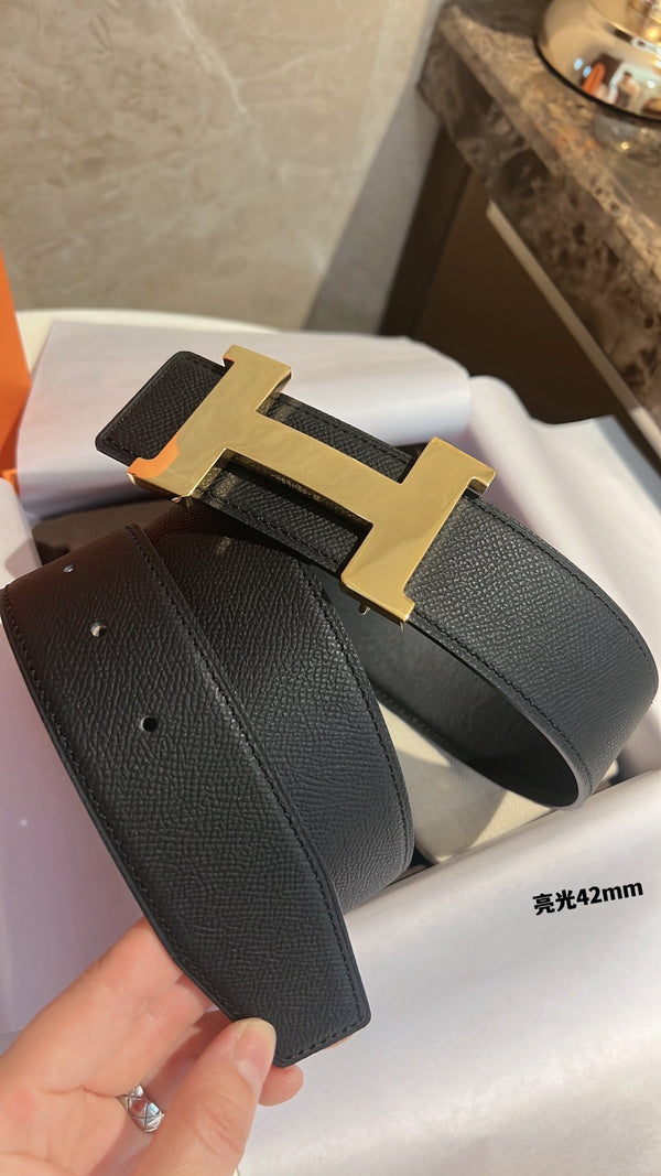 CINTURA HM CONSTANCE CON FIBBIA E CINTURINO REVERSIBILE IN PELLE NERA 42 MM FERRAMENTA ORO