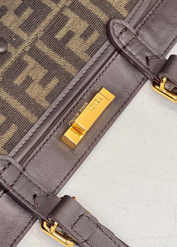 BORSA FENDI TOTE 41 IN TELA MONOGRAMMA MARRONE MIX NERO E FERRAMENTA ORO