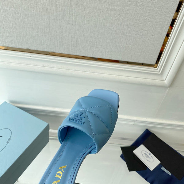 SANDALI CON TACCO IN NAPPA TRAPUNTATA PRA SKY LAMBSKIN