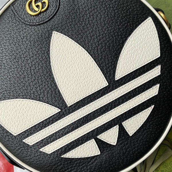 BORSA A TRACOLLA GGxADIDAS OPHIDIA 22 IN PELLE DI VITELLO NERA E BIANCA