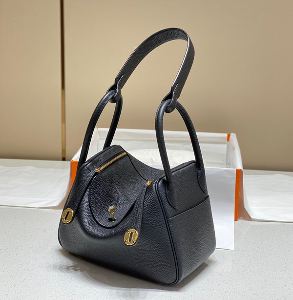 BORSA HM LINDY 30 NERA IN PELLE TAURILLON CLEMENCE