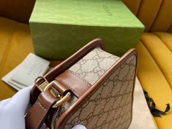 BORSA CON G 22 INTERCETTATA IN TELA EBANO BEIGE E RIFINITURE IN PELLE DI VITELLO MARRONE
