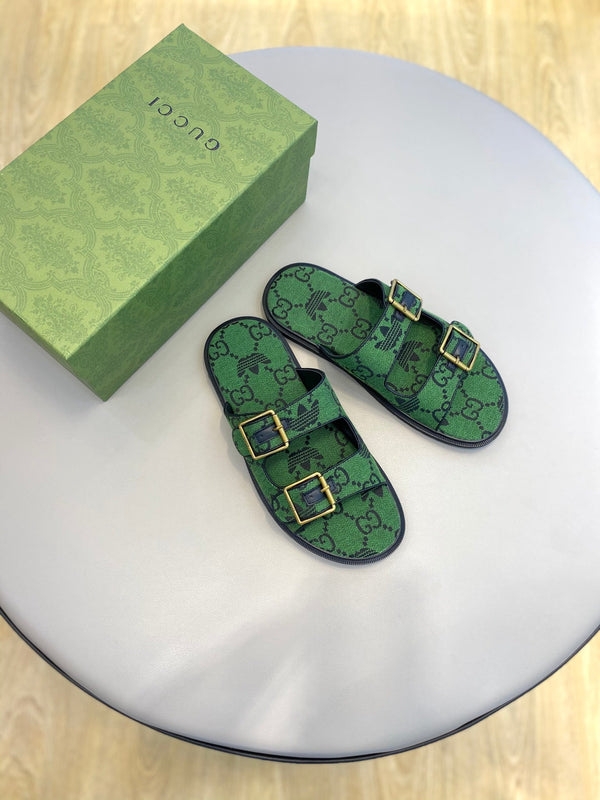 Sandali da uomo GG x Adidas Slide in tela verde 558906