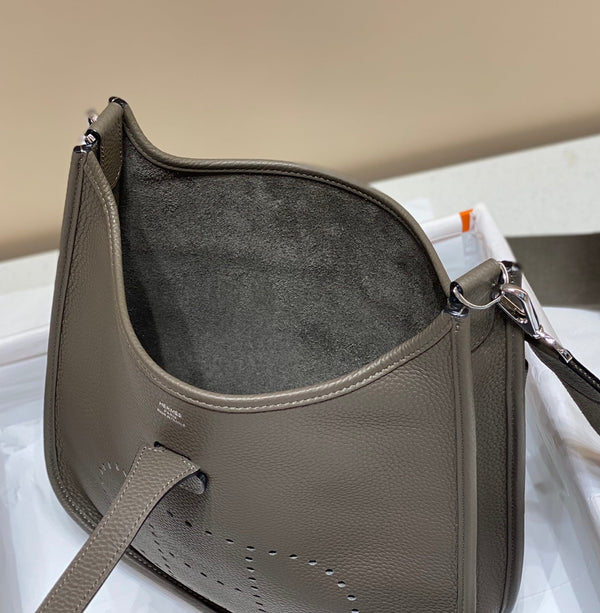 Evelyne 29cm Marrone Scuro Togo Shw