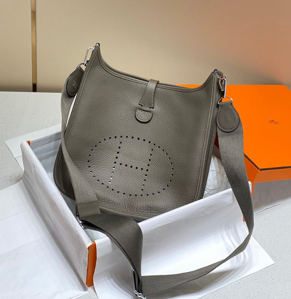 Evelyne 29cm Marrone Scuro Togo Shw