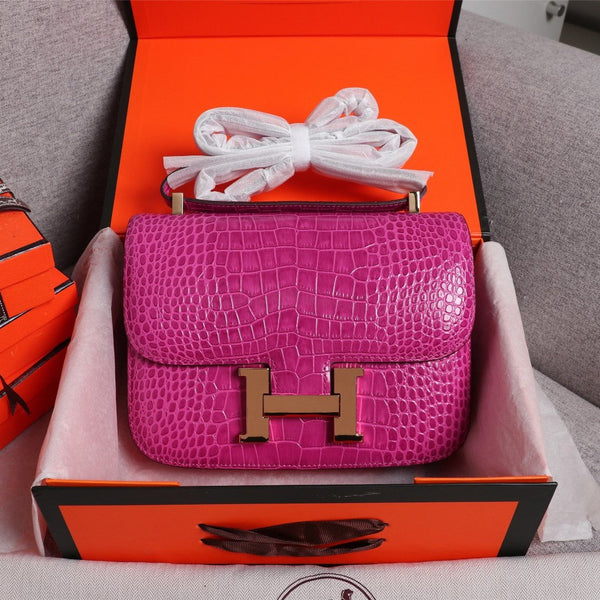 HM CONSTANCE 23 BARBIE PINK CROCODILE EMBOSSED CALFSKIN GOLD HARDWARE