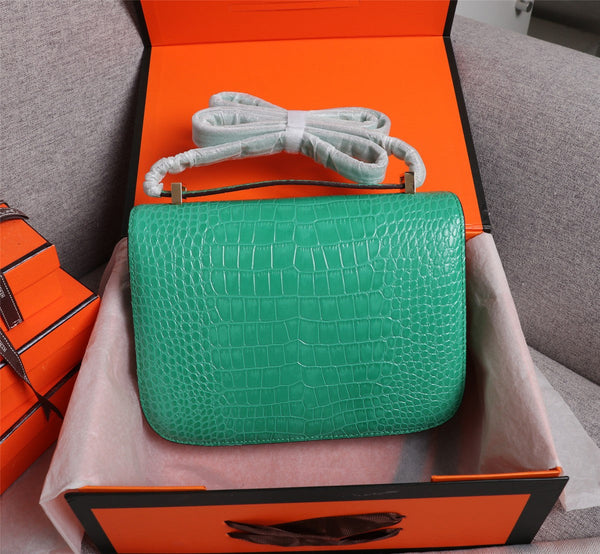 HM CONSTANCE 23 MALACHITE GREEN CROCODILE EMBOSSED CALFSKIN GOLD HARDWARE