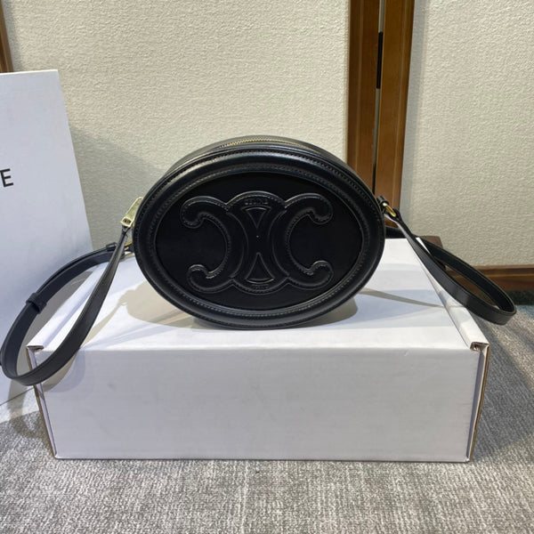 BORSA OVALE 20 IN PELLE DI VITELLO NERA