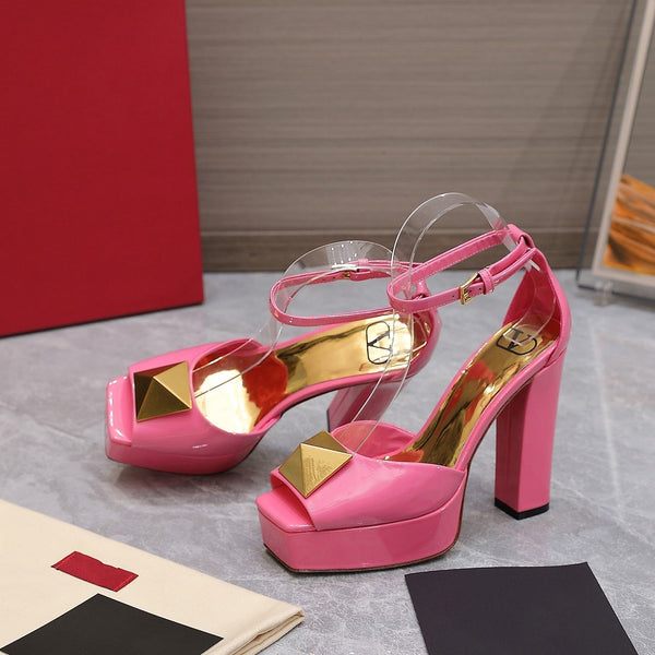 Décolleté con punta aperta e borchia in pelle verniciata oro rosa 130 mm