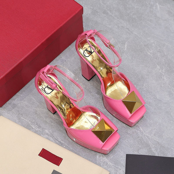 Décolleté con punta aperta e borchia in pelle verniciata oro rosa 130 mm