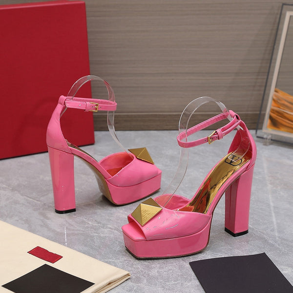 Décolleté con punta aperta e borchia in pelle verniciata oro rosa 130 mm