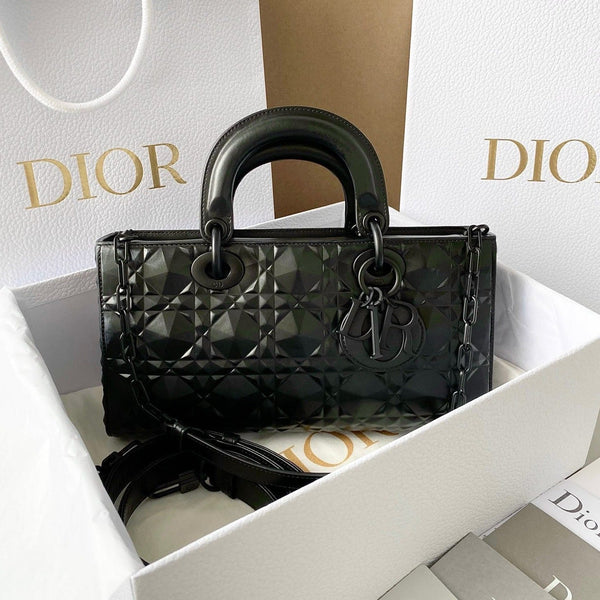 BORSA D-JOY MEDIA 26 IN PELLE DI VITELLO NERA