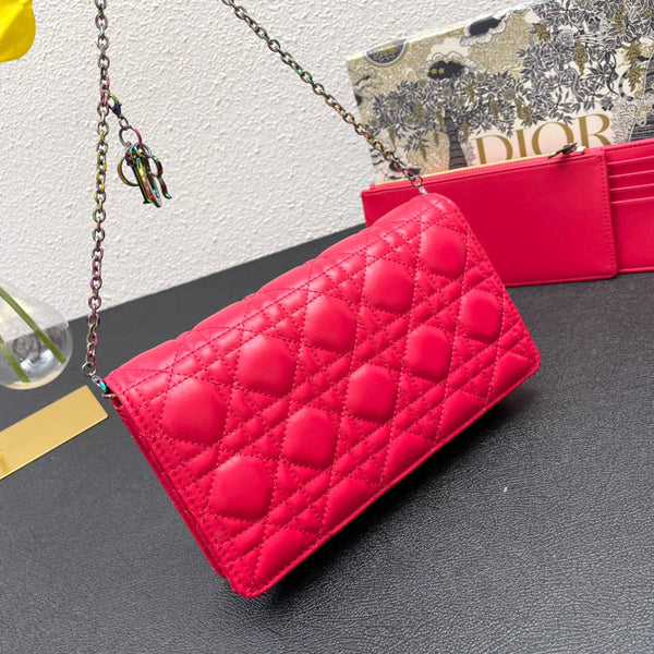 BORSA CARO SLIM POUCH 21 IN PELLE DI VITELLO ROSSO CILIEGIA