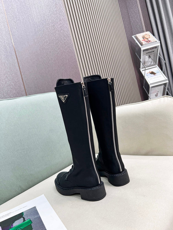 STIVALI AL GINOCCHIO CON LACCI IN DENIM NERO E FODERA IN PELLE DI MONTONE