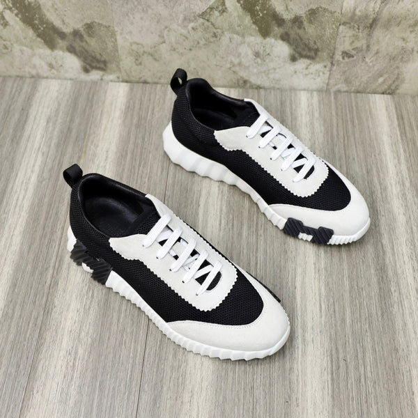 HM BOUNCING SNEAKER BLACK AND CLOUD BREATHABLE FABRIC