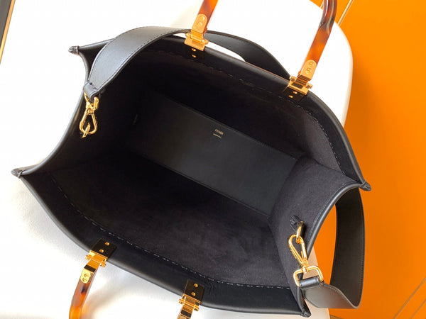Borsa Fend Sunshine Medium 35 in pelle nera 