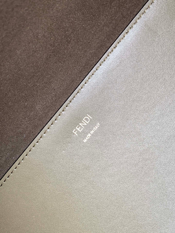 Borsa media Fend Sunshine 35 in pelle oliva 