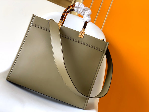 Borsa media Fend Sunshine 35 in pelle oliva 
