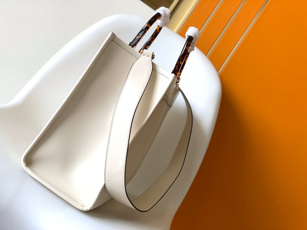 Borsa Fend Sunshine Medium 35 in pelle bianca 
