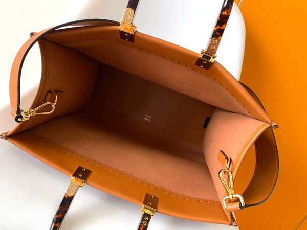 Borsa media Fend Sunshine 35 in pelle marrone chiaro 