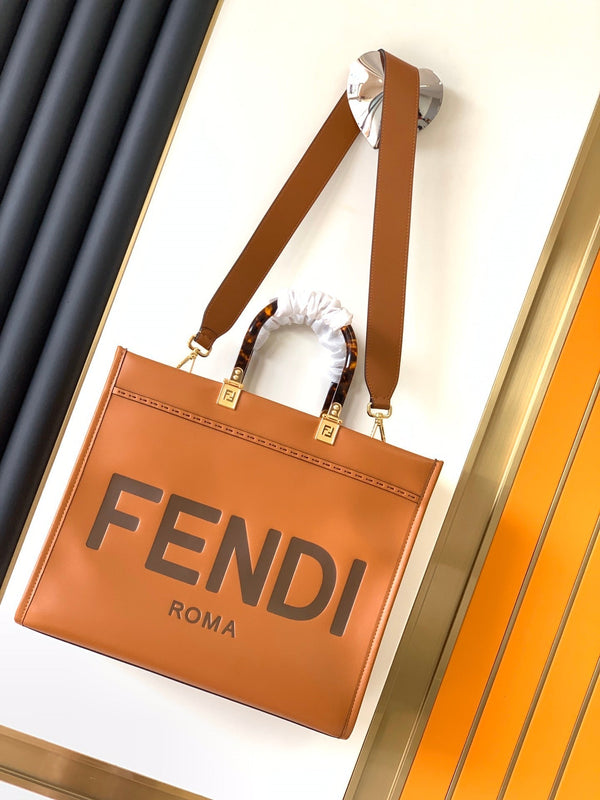 Borsa media Fend Sunshine 35 in pelle marrone chiaro 