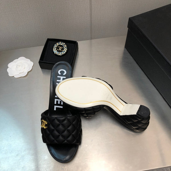 SANDALI TRAPUNTATI A ROMBI DA 6 CM IN PELLE DI AGNELLO NERA