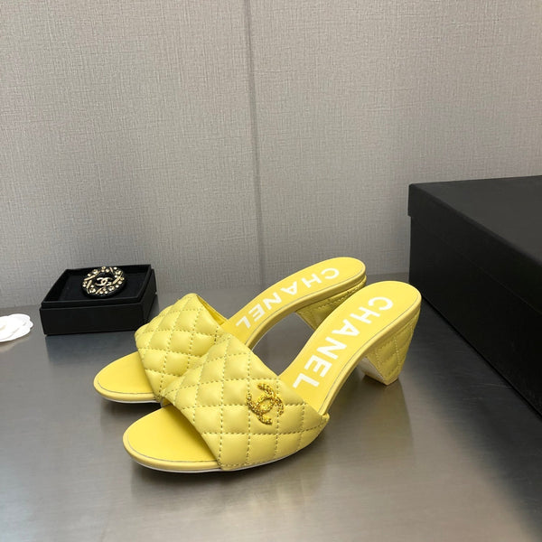 SANDALI TRAPUNTATI A ROMBI DA 6 CM IN PELLE DI AGNELLO GIALLO BRILLANTE