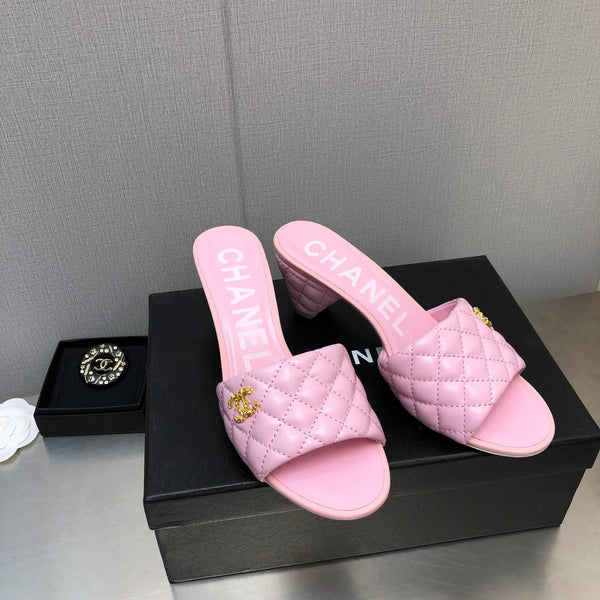 SANDALI TRAPUNTATI A ROMBI DA 6 CM IN PELLE DI AGNELLO ROSA CONTORNO