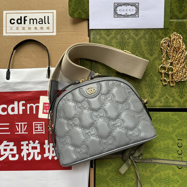 BORSA A TRACOLLA IN PELLE MATELASSÉ 23 IN PELLE DI VITELLO GOFFRATA GRIGIA, FERRAMENTA ORO