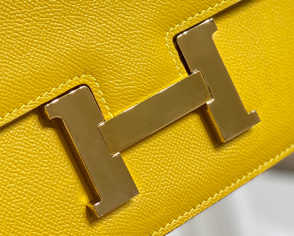 constance 24 in pelle gialla Epsom con finiture dorate
