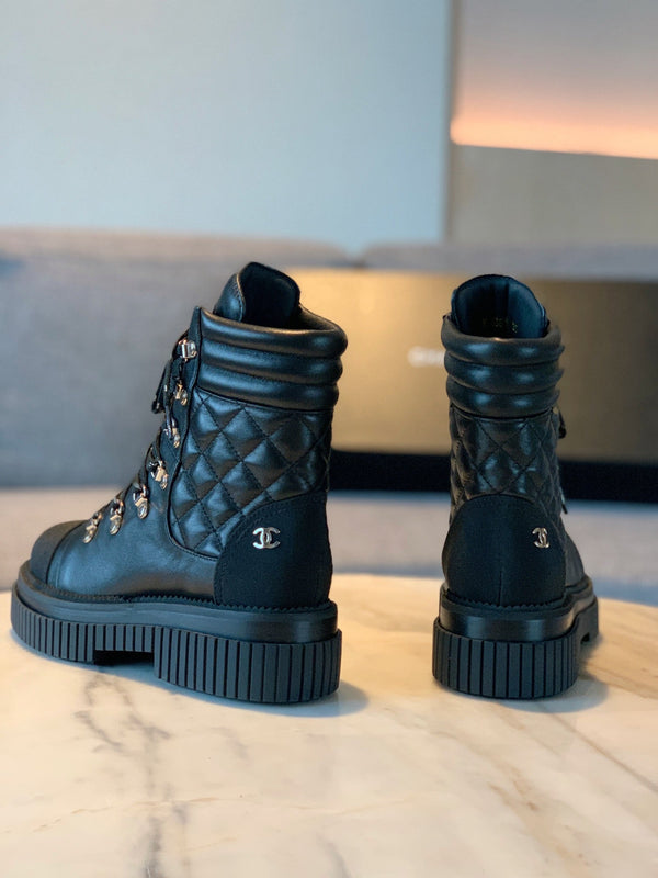 CC Combat Boots 50mm In Black Calfskin Quilted And Lycra Fabric  940072