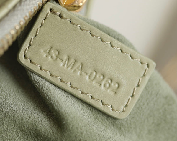 MINI CARO BAG 25 IN PELLE DI AGNELLO BEIGE