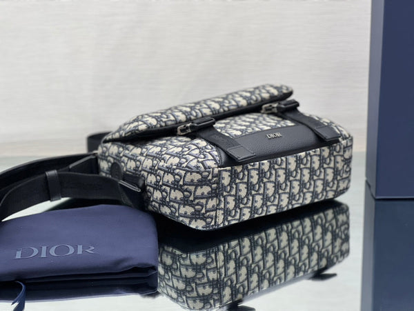 BORSA MEDIA 31 CON TRACOLLA IN JACQUARD OBLIQUO BEIGE E NERO E PELLE DI VITELLO