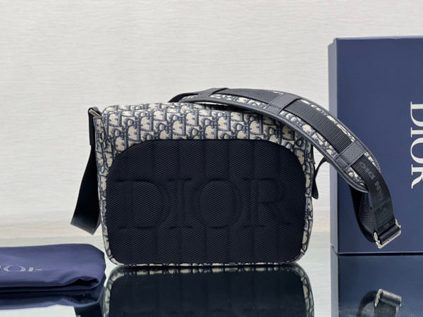 BORSA MEDIA 31 CON TRACOLLA IN JACQUARD OBLIQUO BEIGE E NERO E PELLE DI VITELLO