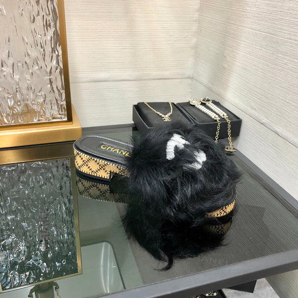 CC 26s Logo Slides Black Furry Leather 970163