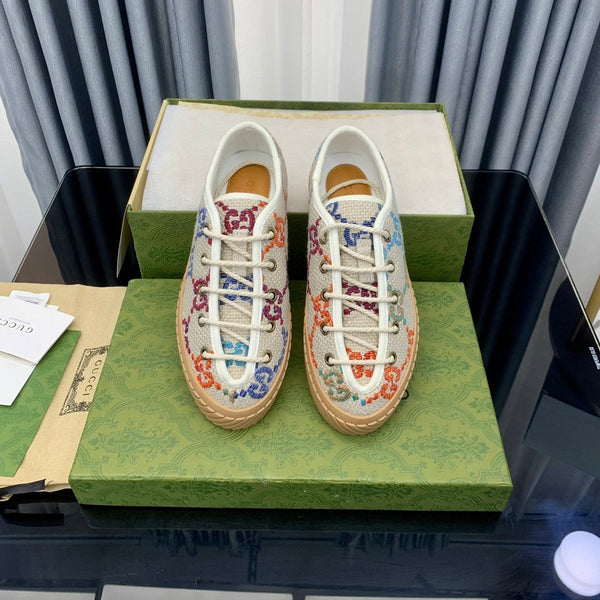 SNEAKER GG UNIQUE IN TELA BEIGE CON SUOLA SPESSA E MOTIVO
