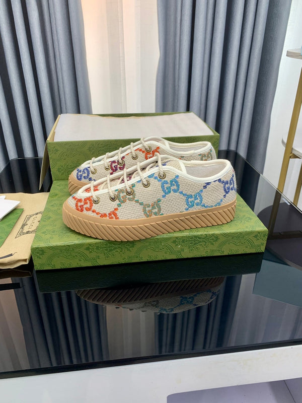 SNEAKER GG UNIQUE IN TELA BEIGE CON SUOLA SPESSA E MOTIVO