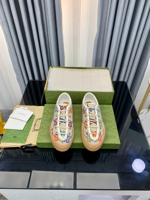 SNEAKER GG UNIQUE IN TELA BEIGE CON SUOLA SPESSA E MOTIVO