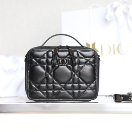 BORSA CARO BOX 19 IN PELLE DI VITELLO NERA