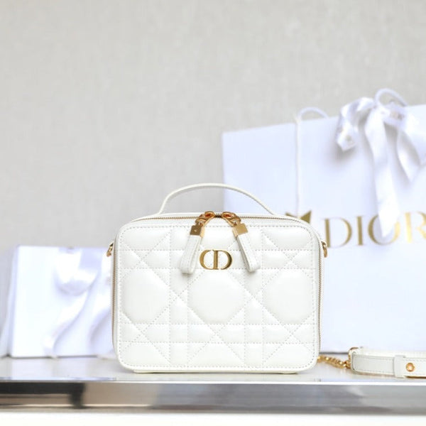 BORSA CARO BOX 19 IN PELLE DI VITELLO BIANCA