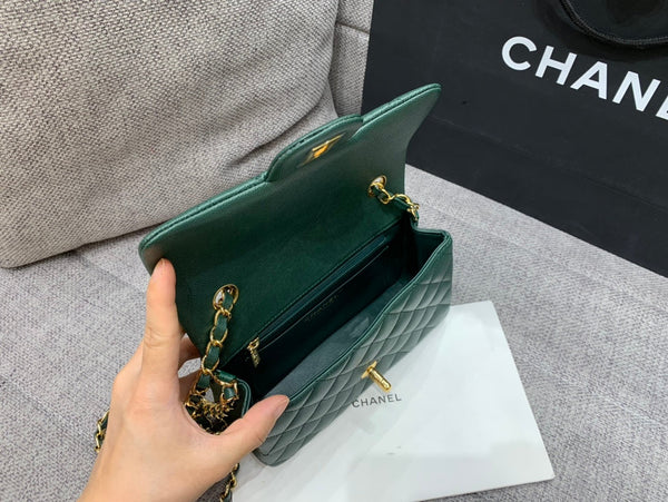 borsa con patta mini 20 cm blu scuro verde caviale hardware oro 