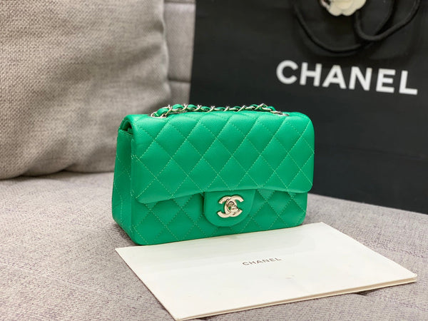borsa con patta mini 20 cm verde scuro caviale hardware argento 
