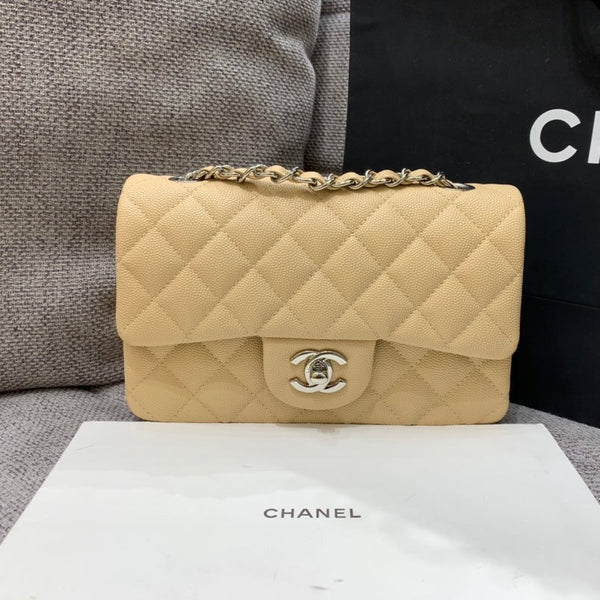 borsa con patta mini 20 cm beige caviale hardware argento 