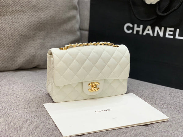 borsa con patta mini 20 cm caviale bianco hardware oro 